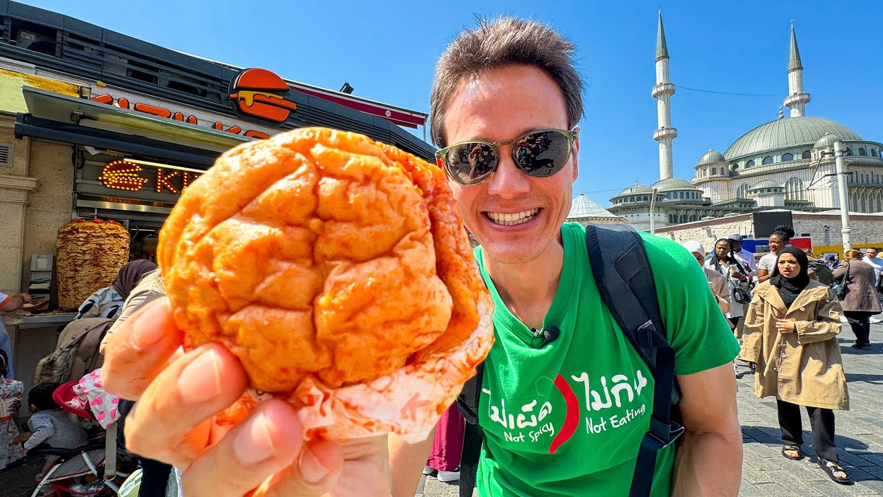Turkish Street Food - $1.55 FAMOUS WET BURGERS in Istanbul, Turkey! 🇹🇷