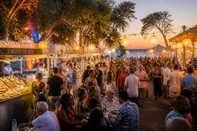 découvrez le festival du bout d... et savourez une expérience culinaire unique avec 23 espaces gourmands et 8 bars. plongez dans un univers de saveurs et de convivialité à ne pas manquer !